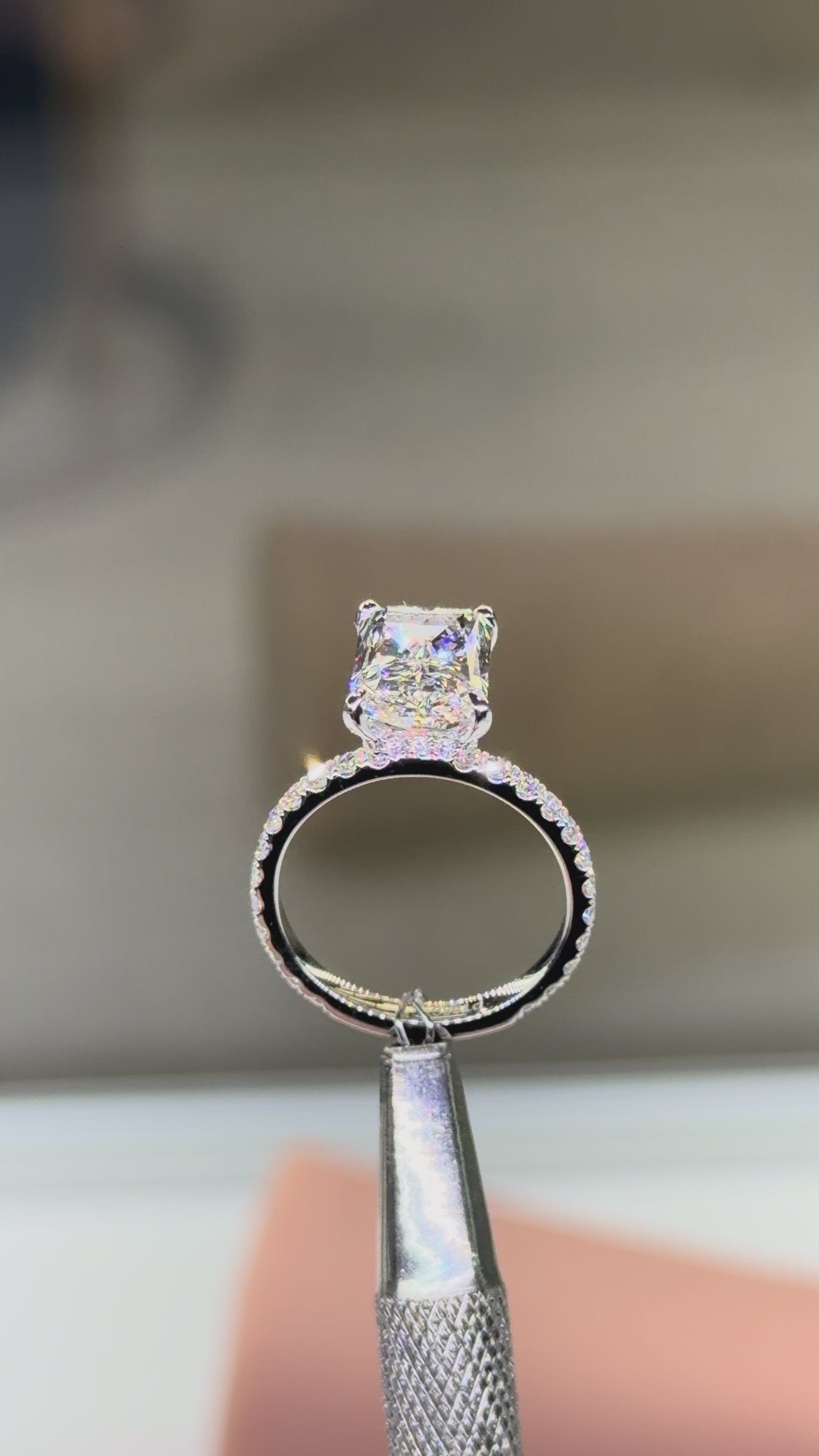 Radiant Cut 2.00mm Thin Signature Series