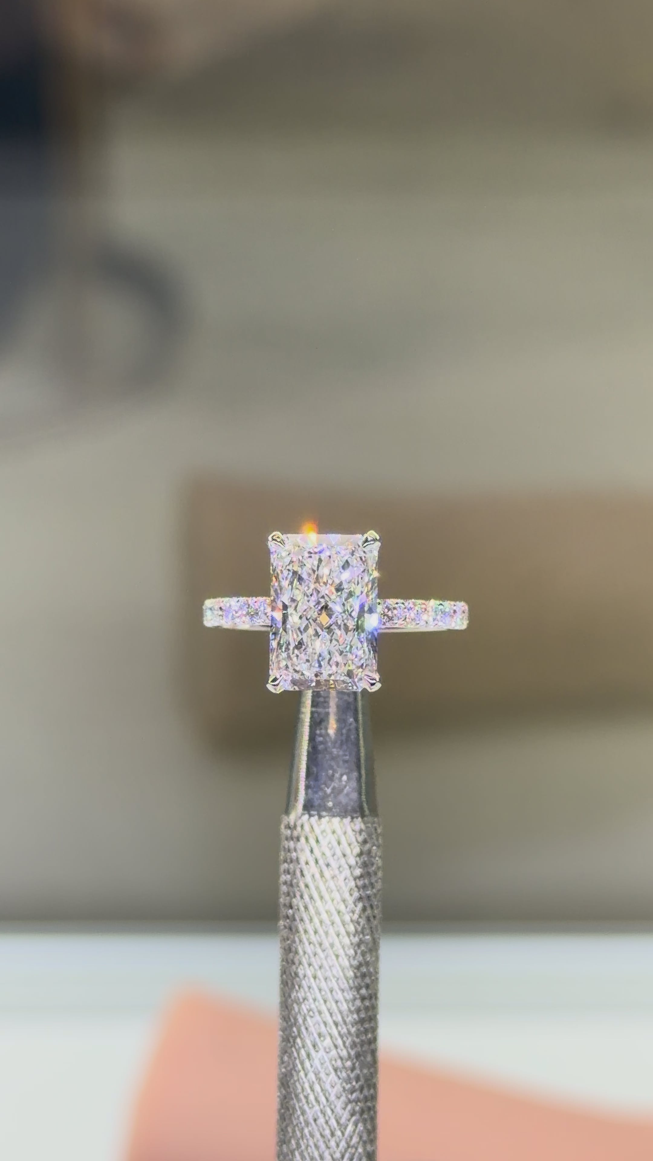 Radiant Cut 2.00mm Thin Signature Series