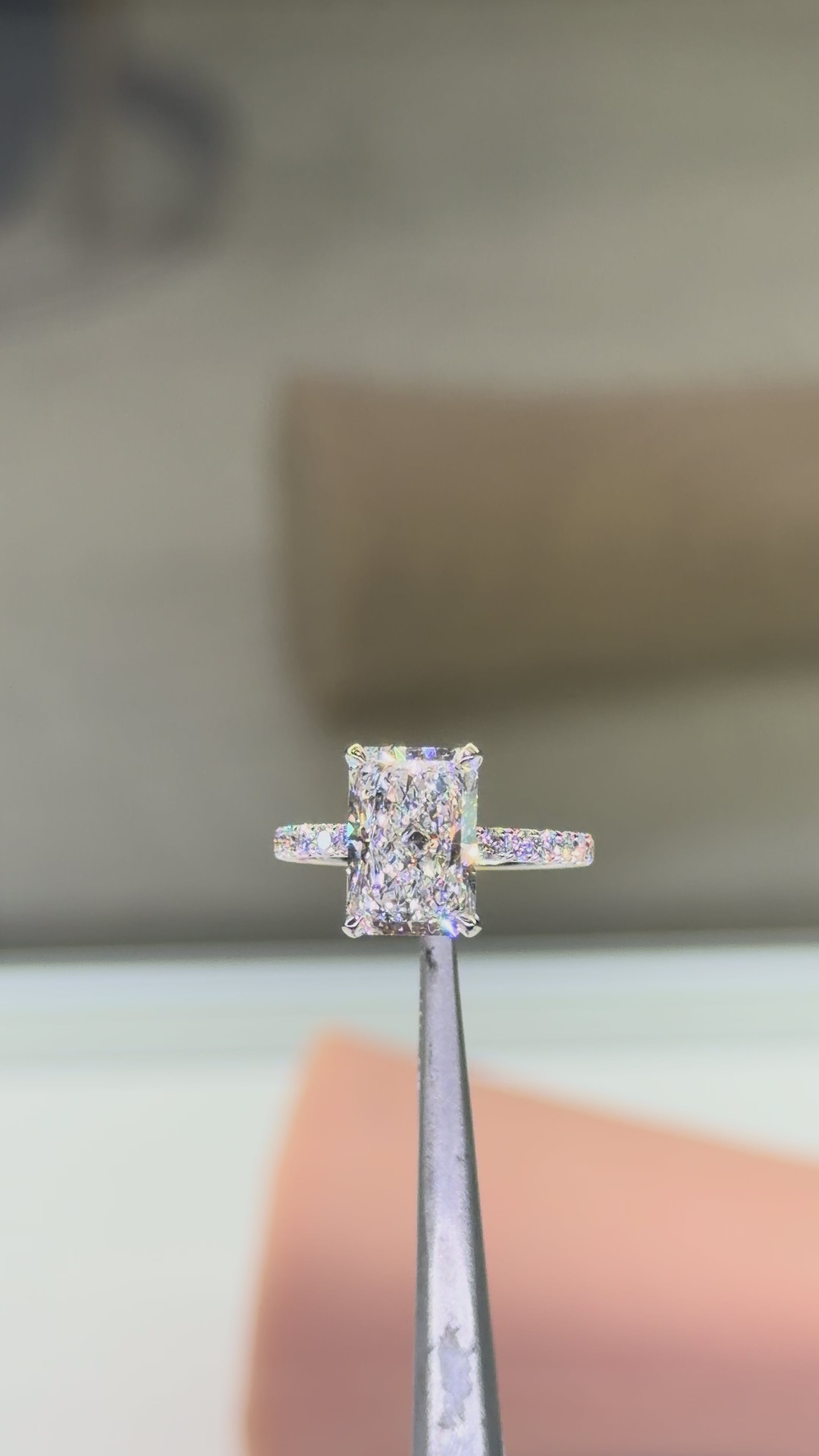 Radiant Cut 2.00mm Thin Signature Series