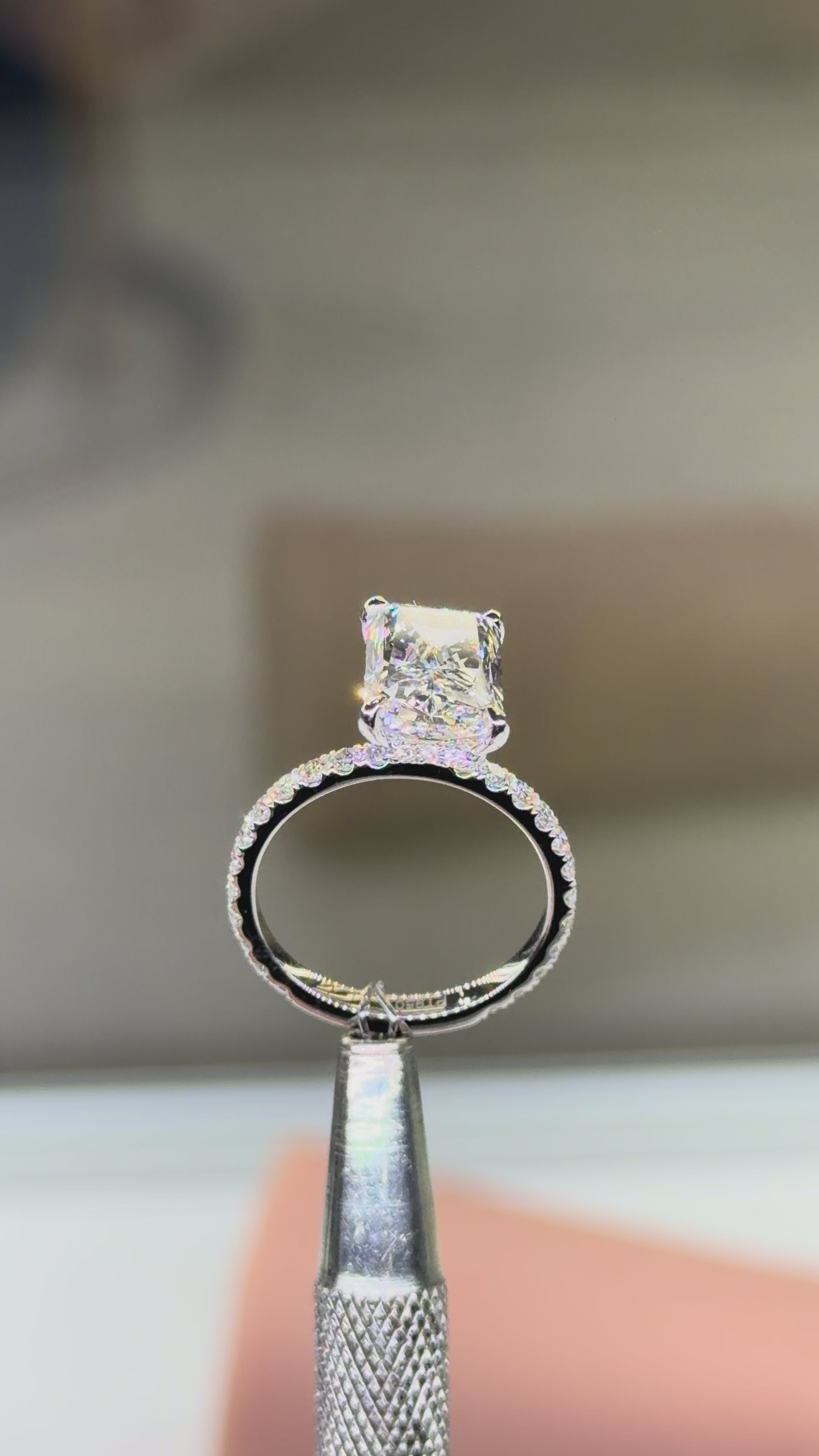 Radiant Cut 2.00mm Thin Signature Series